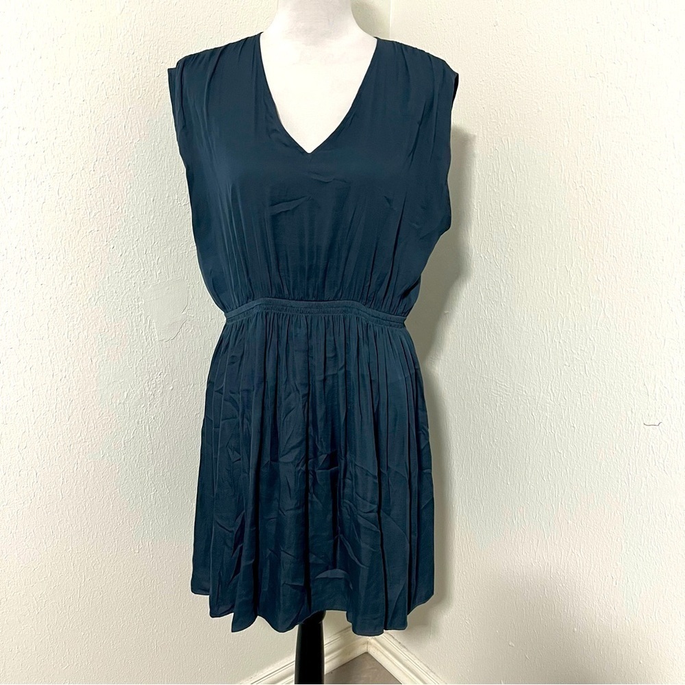 LOFT Outlet Women’s Medium Babydoll Mini Dress Inner Lining Lightweight EUC
